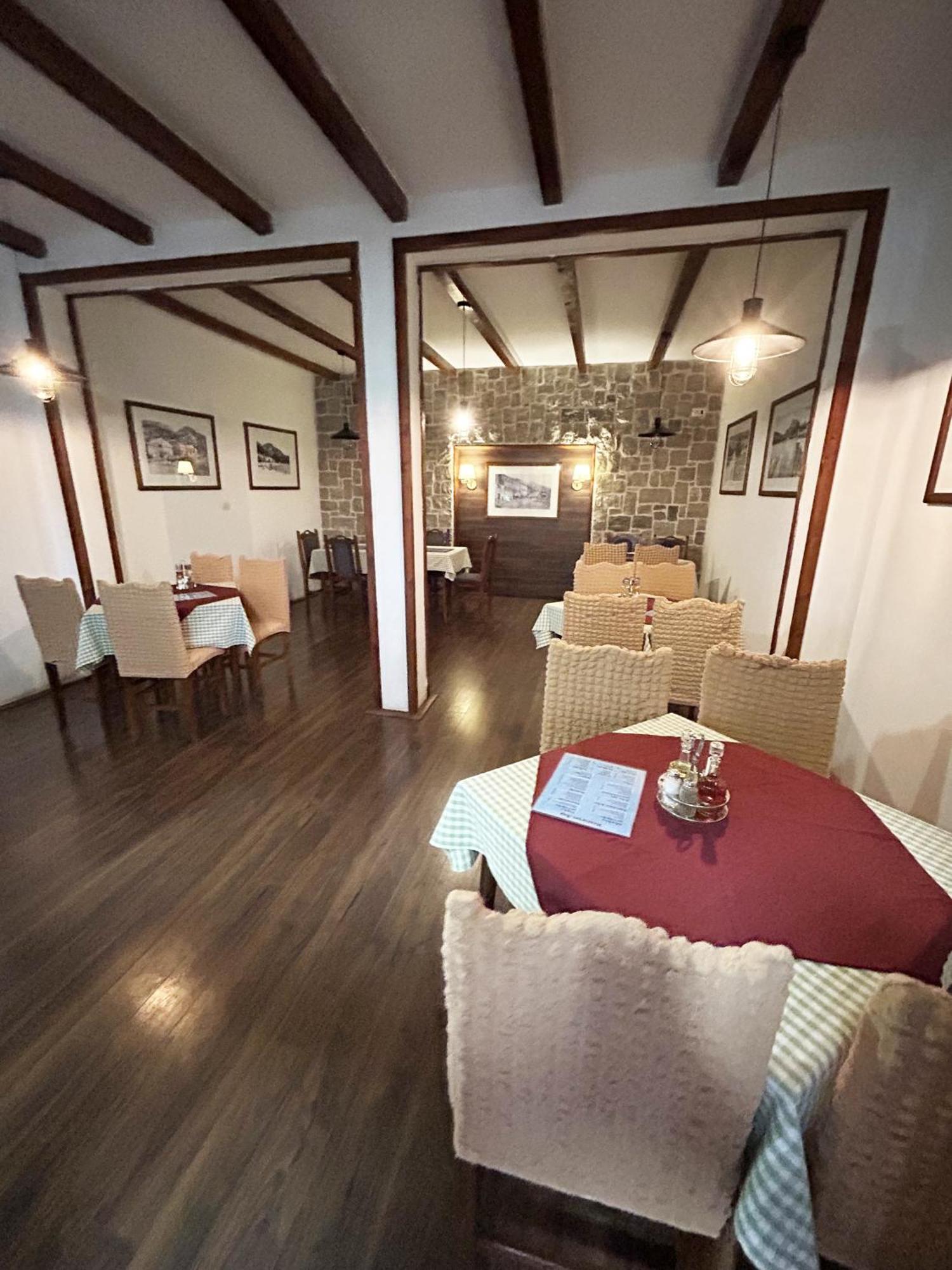 Restaurant & Apartments Jug Sutomore Luaran gambar