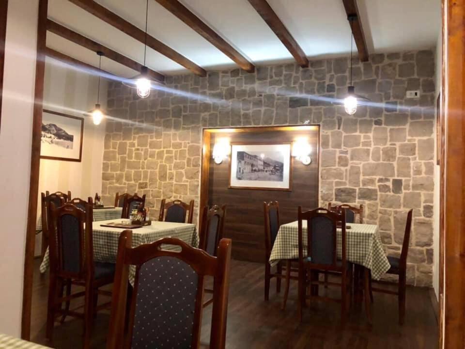 Restaurant & Apartments Jug Sutomore Luaran gambar